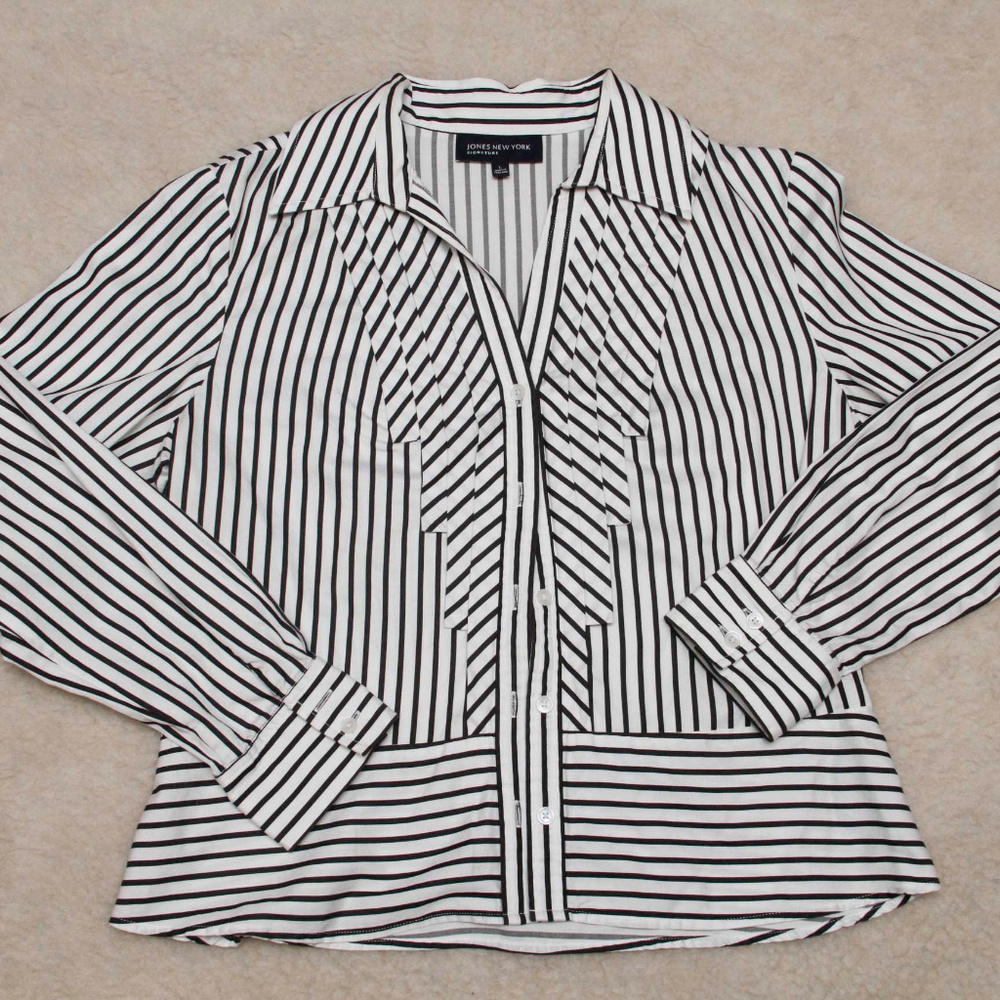 women black and white striped long-sleeved  size L